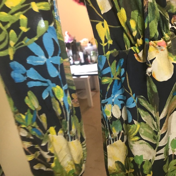 Dress - Picture 4 of 5